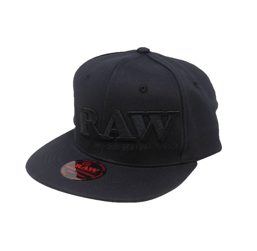 RAW CAP FLAT BLACK ON BLACK FLEXFIT S/M